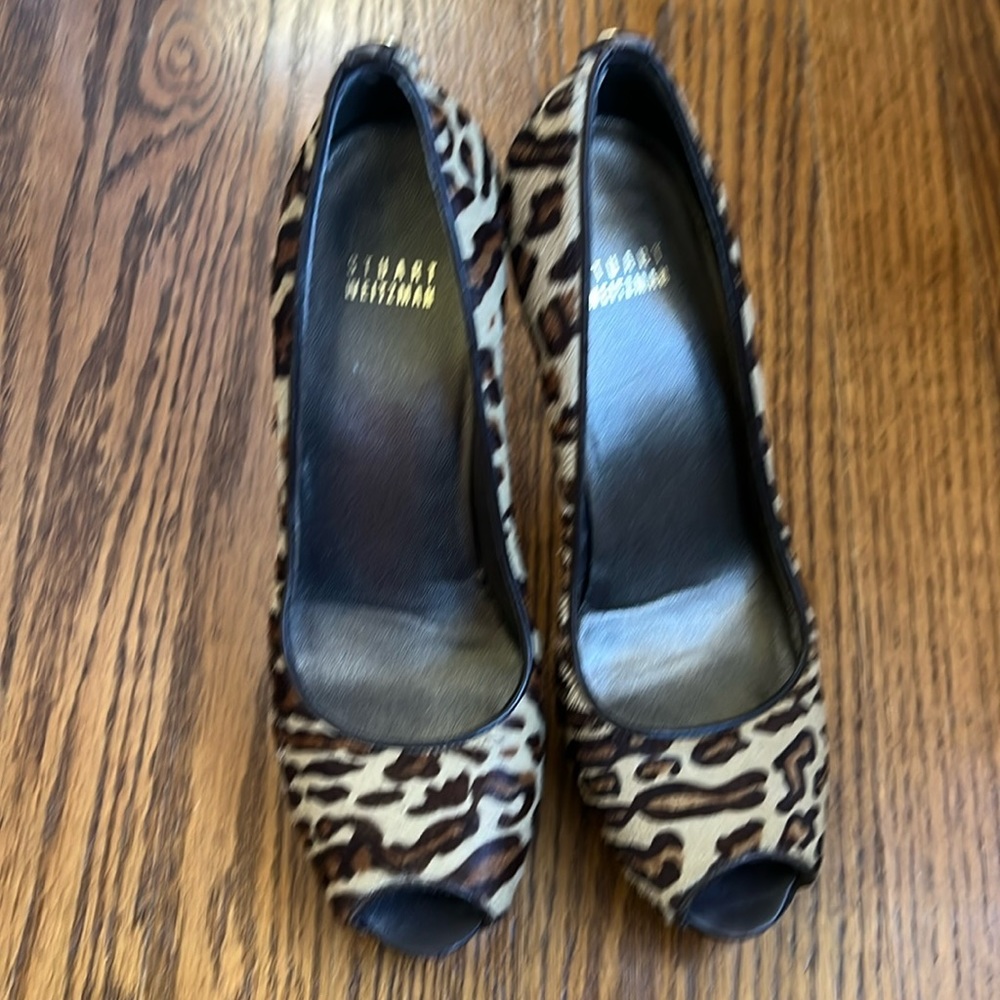 Stuart Weizman leopard peek a boo toe shoes size 8.5
